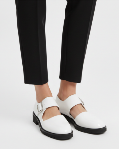 Mary Jane shoes with buckle and Derby-style notched sole