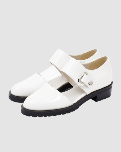 Mary Jane shoes with buckle and Derby-style notched sole