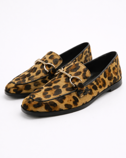 Women’s leopard-print round-toe loafers with equestrian-style metal ornament