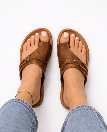 Wide-Strap Flat Sandals Women – Buckle Detail & Minimalist Design, Summer Casual Elegant