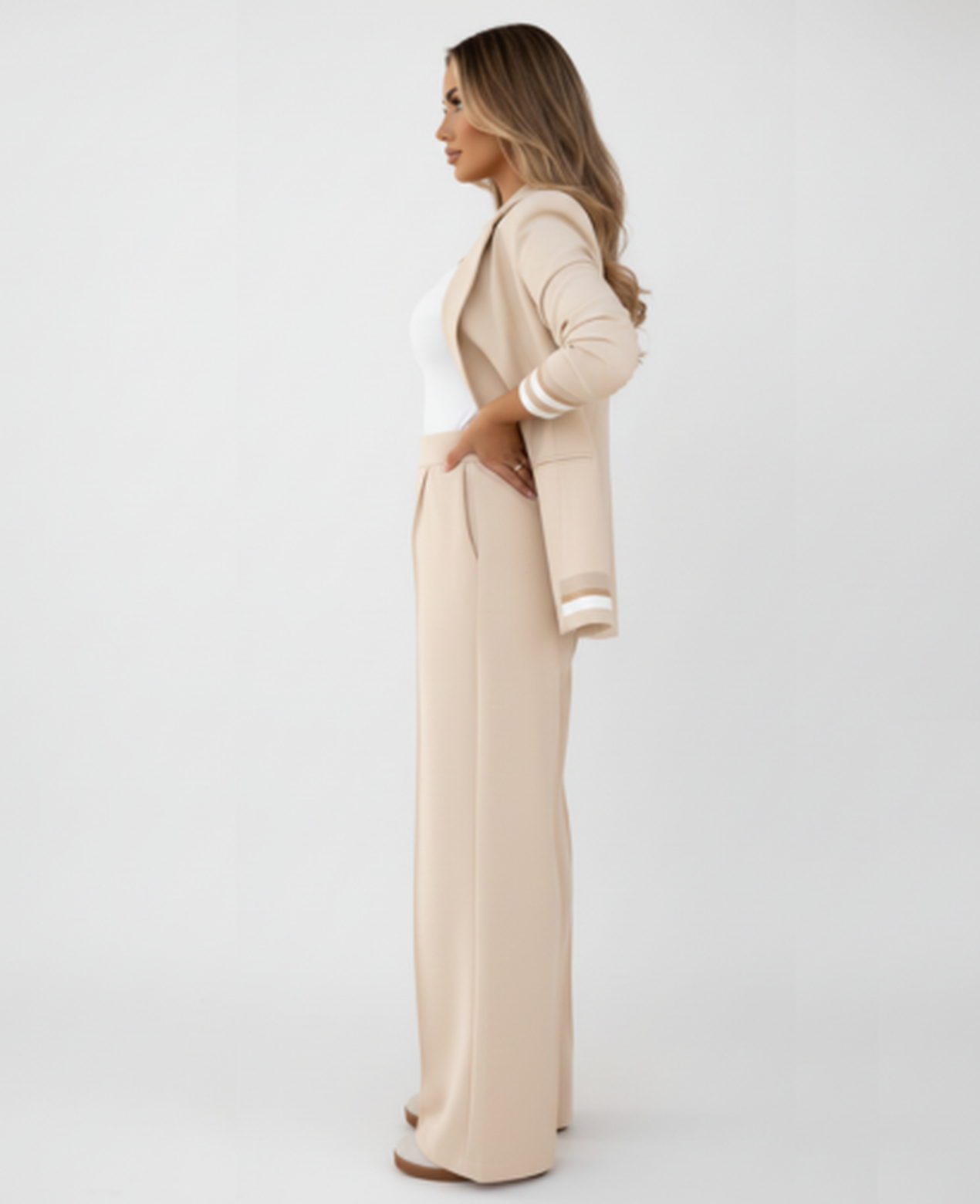Striped Two-Piece Blazer Set Women – Fitted Jacket & Wide-Leg Trousers, Smart Office Chic